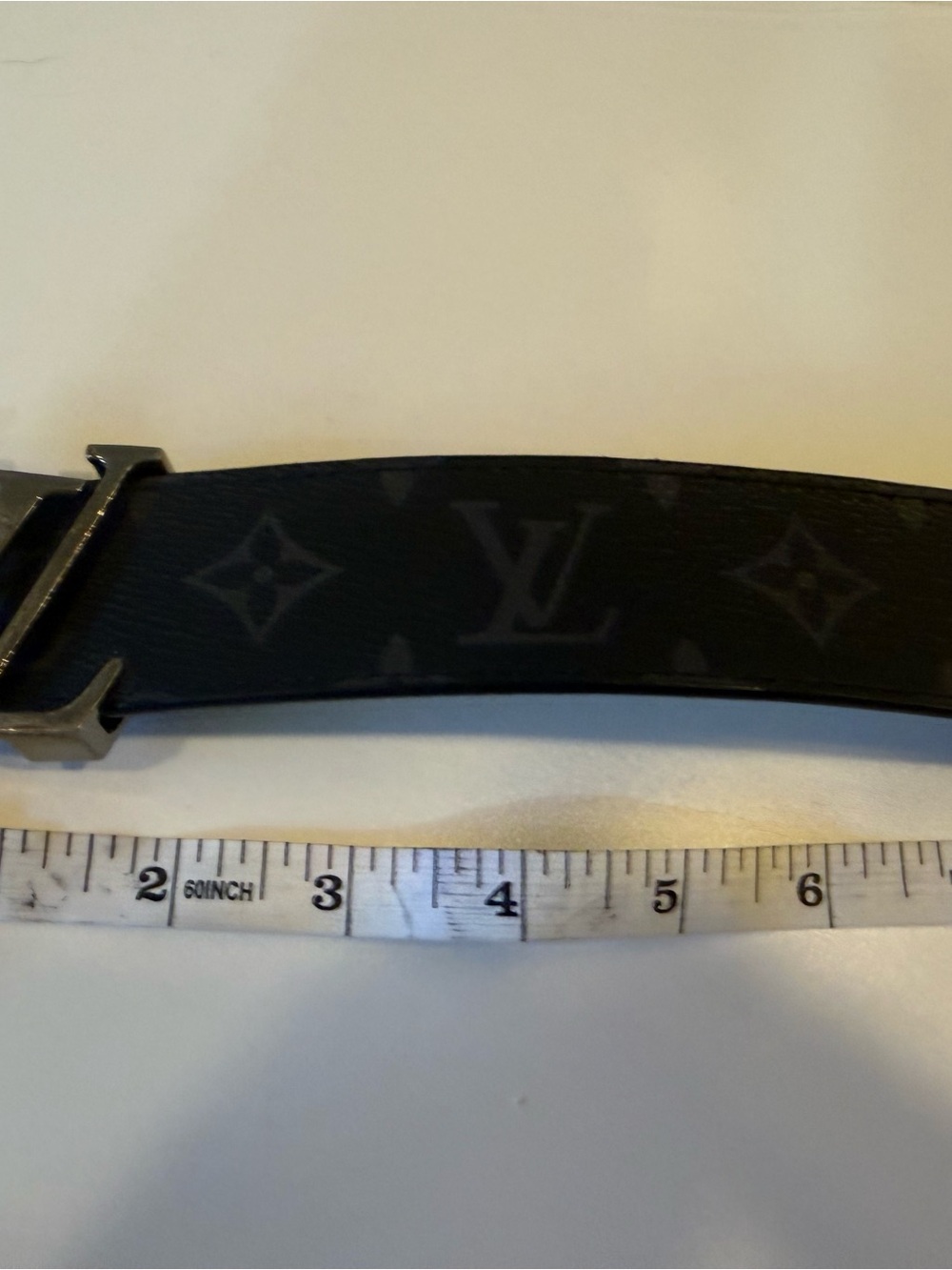 Louis Vuitton Black Leather Belt with Silver Toned LV Buckle - Picture 5 of 16
